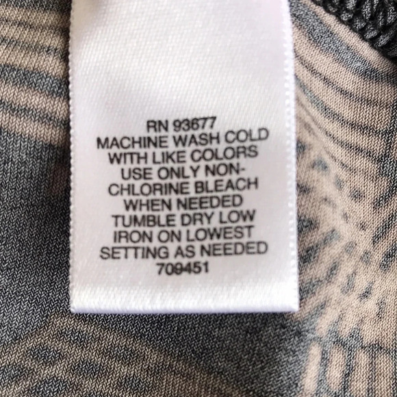 Liz Claiborne easy care 3/4-sleeve blouse, size L - Picture 9 of 9